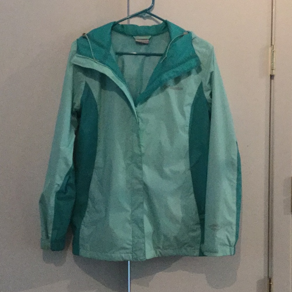Columbia Omni-tech rain jacket